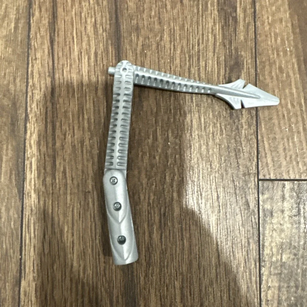 Tail‎